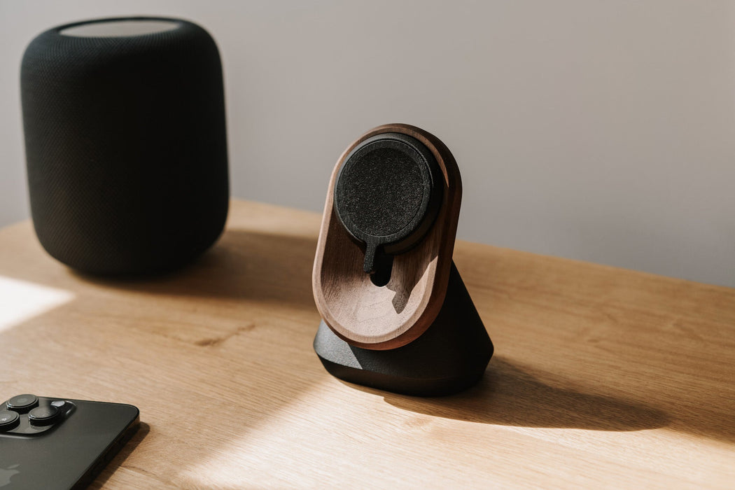 Oakywood MagSafe iPhone Stand